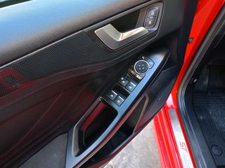 Ford Focus 2018 ST LINE-thumb-19