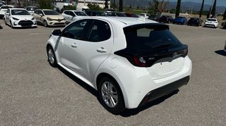 Toyota Yaris 2022 1500cc ACTIVE HYBRID 125HP ΕΛΛΗΝΙΚΟ-thumb-4