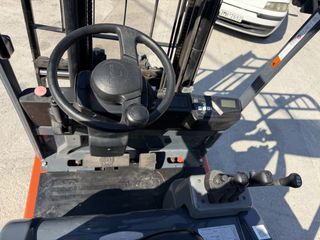 Toyota 2015 1,5-thumb-25