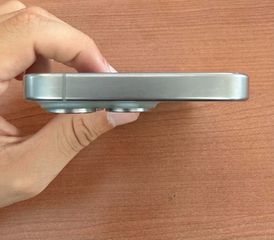 Iphone 15 Pro 256GB Natural Titanium-thumb-6