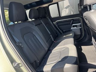 Land Rover Defender 2021 D240 SE-thumb-21