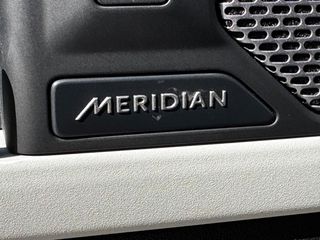 Land Rover Defender 2021 D240 SE-thumb-23