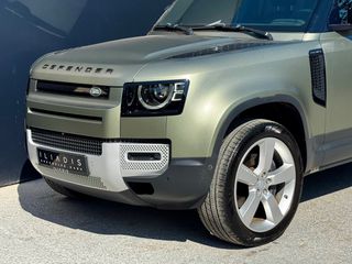 Land Rover Defender 2021 D240 SE-thumb-7