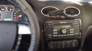 Ford Focus 2006 GHIA-thumb-5