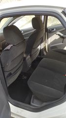 Ford Focus 2006 GHIA-thumb-12