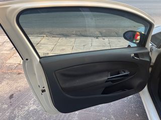 Opel Corsa 2011-thumb-16