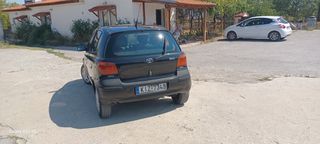 Toyota Yaris 2004 1.3 vvti-thumb-3