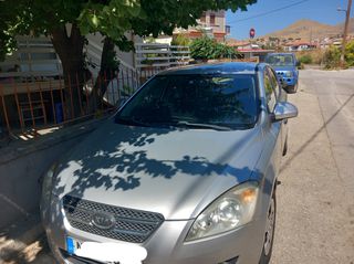 Kia Ceed / cee'd 2009-thumb-3