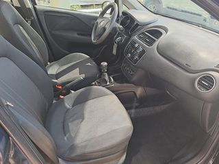 Fiat Punto 2015 1.4 GNG/BENZIN EURO 6-thumb-9