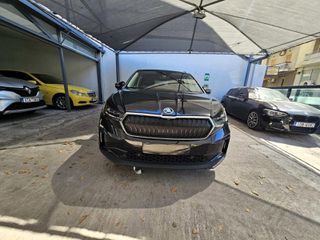 Skoda Enyaq 2023 82kWh 204HP | Navi | Camera | LED | CarPlay-thumb-7