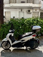 Piaggio Beverly 300 2023-thumb-6