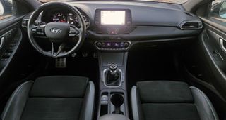Hyundai i 30 2019 FASTBACK N-LINE PANORAMA NAVI CAMERA FULL EXTRA-thumb-25