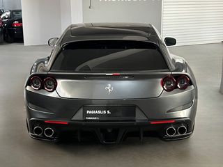 Ferrari GTC4Lusso 2016 V12-thumb-1