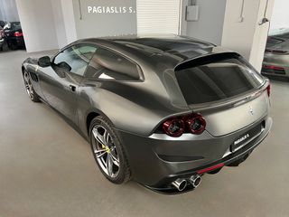 Ferrari GTC4Lusso 2016 V12-thumb-9