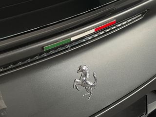 Ferrari GTC4Lusso 2016 V12-thumb-12