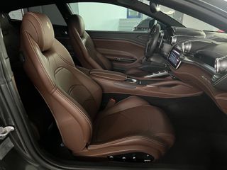 Ferrari GTC4Lusso 2016 V12-thumb-27