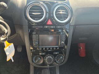 Opel Corsa 2014-thumb-10