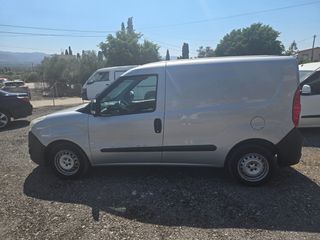 Opel Combo 2012-thumb-6
