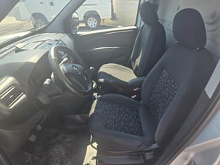 Opel Combo 2012-thumb-12