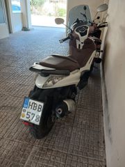 Piaggio Beverly 300i 2011-thumb-2