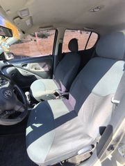 Toyota Yaris 2004-thumb-6
