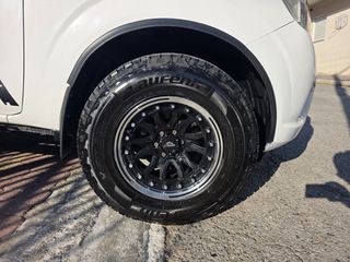 Nissan Navara 2019 D23 4X4-thumb-6