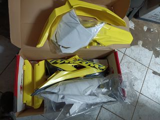 Suzuki RM-Z 250 2025-thumb-10