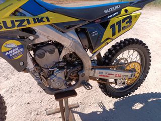 Suzuki RM-Z 250 2025-thumb-4