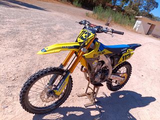 Suzuki RM-Z 250 2025-thumb-1
