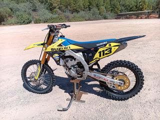 Suzuki RM-Z 250 2025-thumb-2