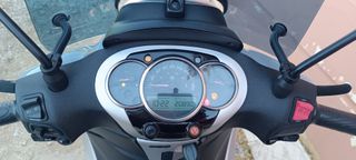 Piaggio Beverly 350 2021 sport touring, ABS,TRACTION CONTROL-thumb-4