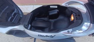 Piaggio Beverly 350 2021 sport touring, ABS,TRACTION CONTROL-thumb-7