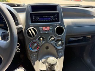 Fiat Panda 2008-thumb-16