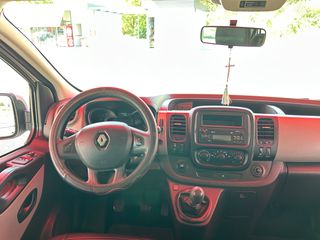 Renault Trafic 2017-thumb-8
