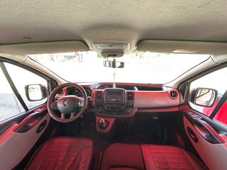 Renault Trafic 2017-thumb-9