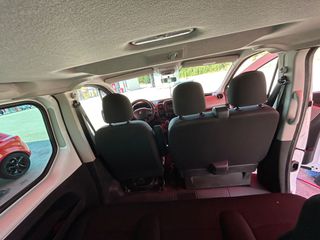 Renault Trafic 2017-thumb-16