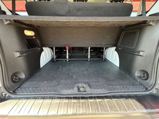 Renault Trafic 2017-thumb-18