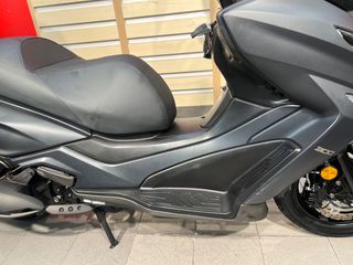 Kymco X-Town 300i 2022-thumb-7