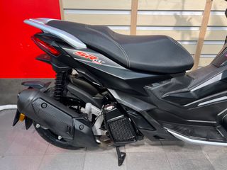 Aprilia SR GT 125 2023-thumb-6