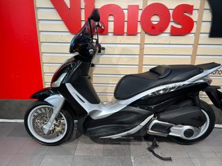 Piaggio Beverly 300 2010-thumb-12