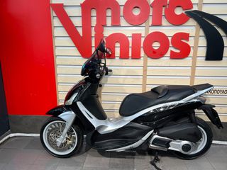 Piaggio Beverly 300 2010-thumb-14