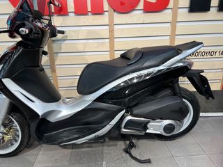 Piaggio Beverly 300 2010-thumb-18