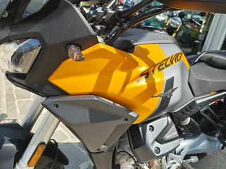 Moto Guzzi Stelvio 2024 1ό Χέρι , κατάσταση βιτρίνας !!! Giallo Savana  2024 !!!-thumb-8