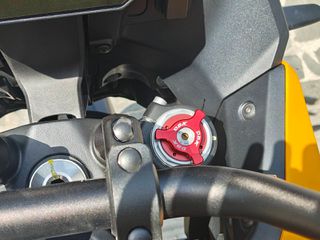 Moto Guzzi Stelvio 2024 1ό Χέρι , κατάσταση βιτρίνας !!! Giallo Savana  2024 !!!-thumb-26