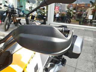 Moto Guzzi Stelvio 2024 1ό Χέρι , κατάσταση βιτρίνας !!! Giallo Savana  2024 !!!-thumb-31