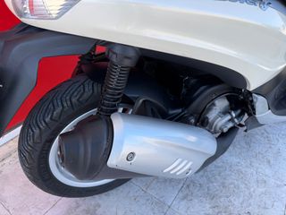 Piaggio Beverly 300i 2015-thumb-6