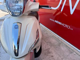 Piaggio Beverly 300i 2015-thumb-15