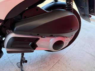 Piaggio Beverly 300i 2015-thumb-17