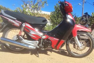 Modenas Kriss II 2007