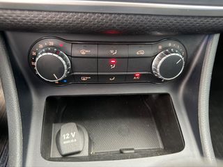 Mercedes-Benz A 180 2017 E-Book Service  96.000KM !-thumb-37